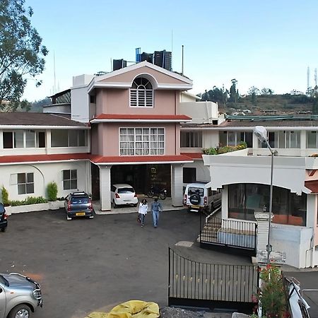 Hotel Sapphire Garden View Ooty Exterior foto